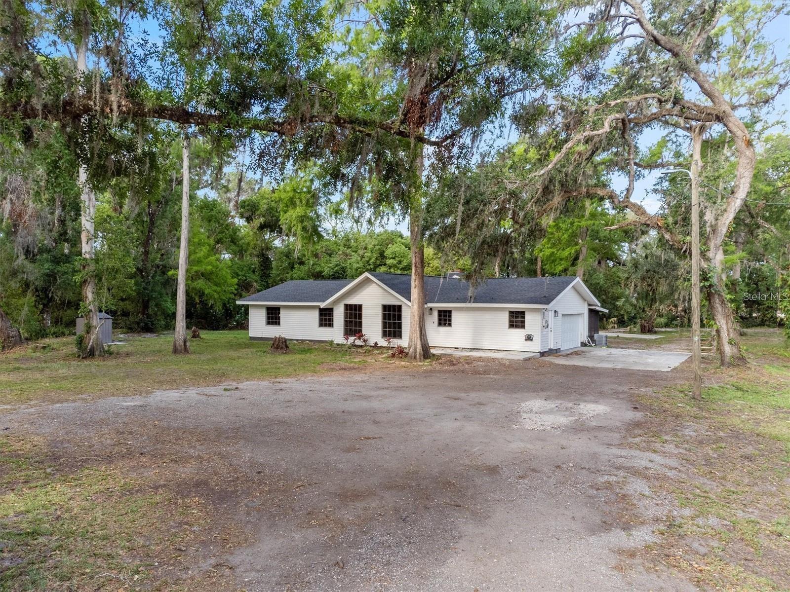 6005 Ike Smith Rd, Plant City, FL 33565 photo