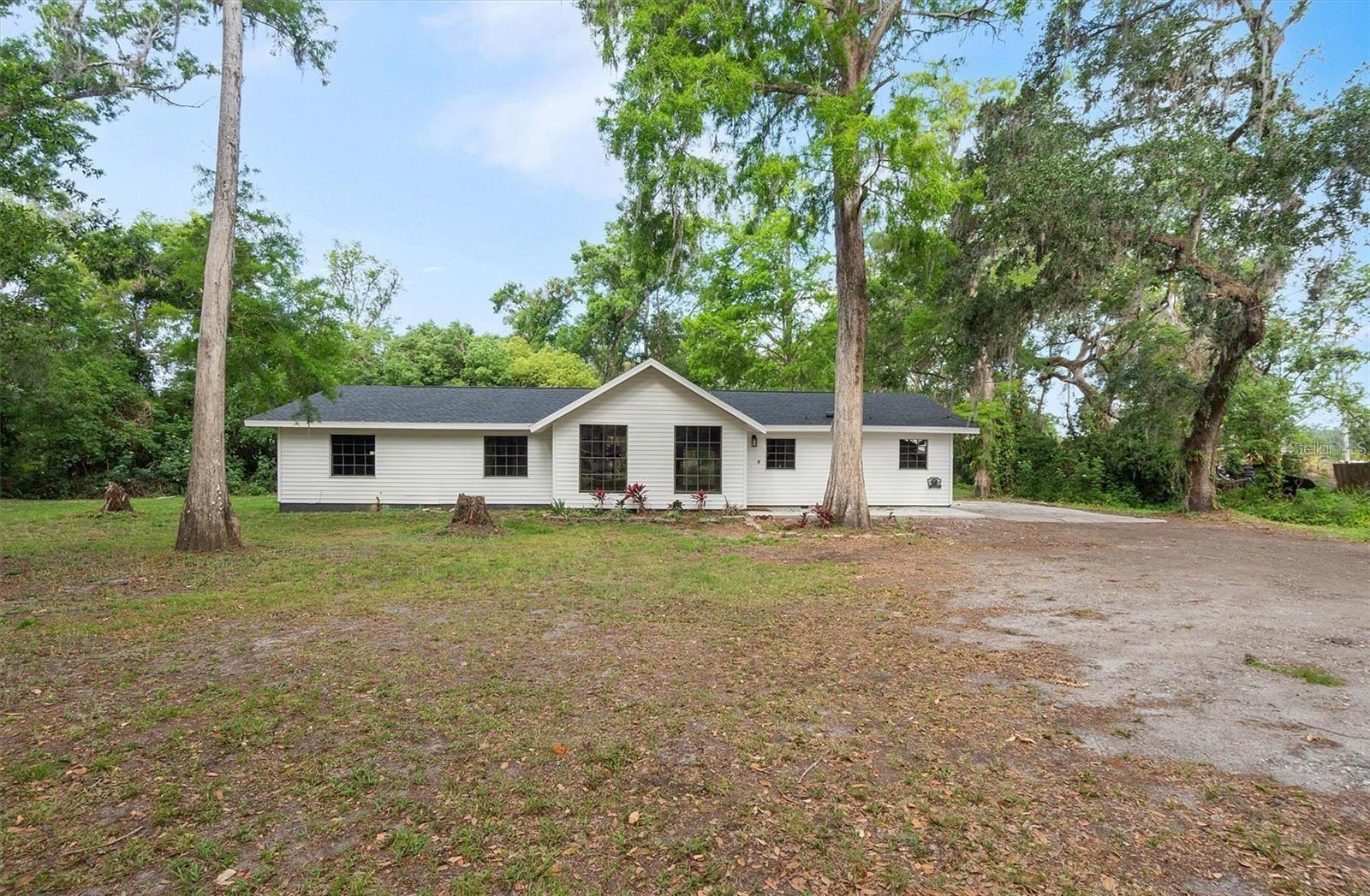 6005 Ike Smith Rd, Plant City, FL 33565