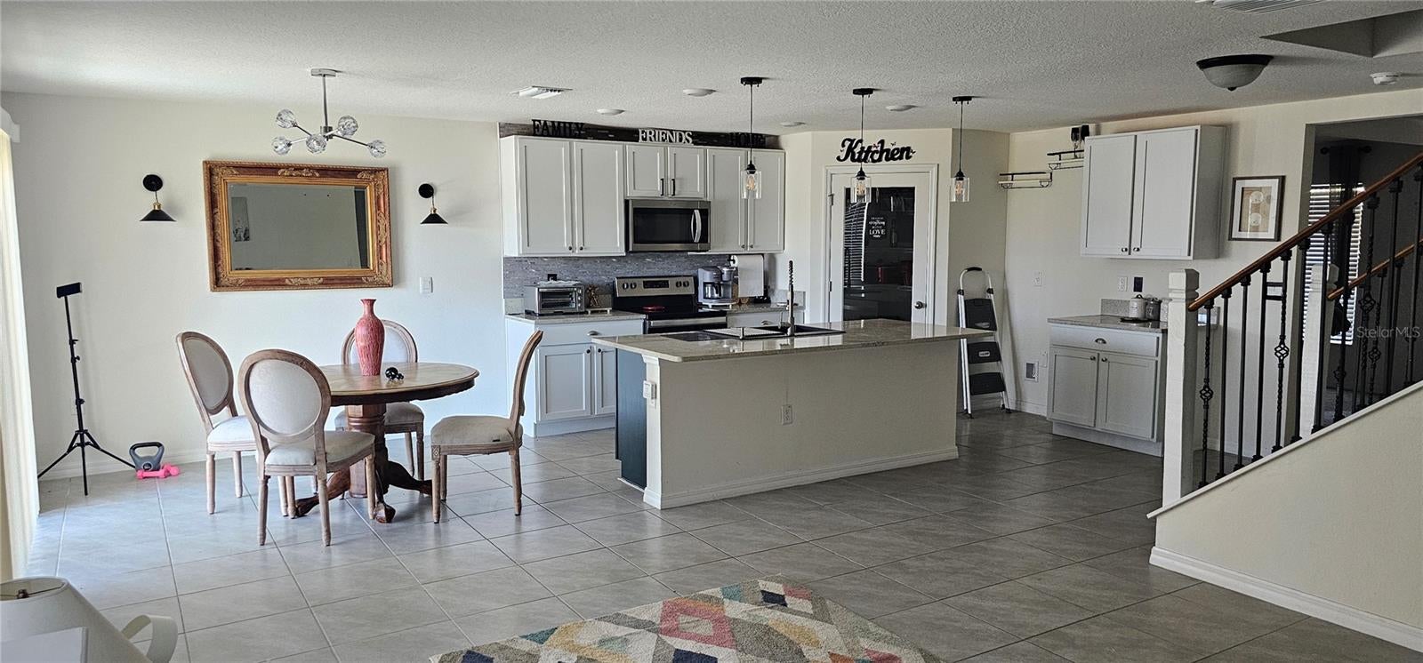 1220 Tahitian Sunrise Dr, Plant City, FL 33565 photo