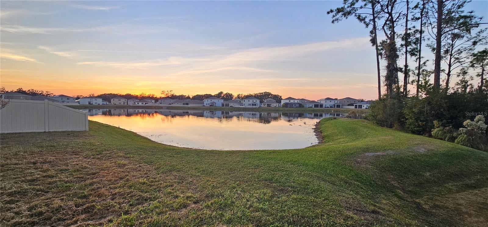1220 Tahitian Sunrise Dr, Plant City, FL 33565 photo