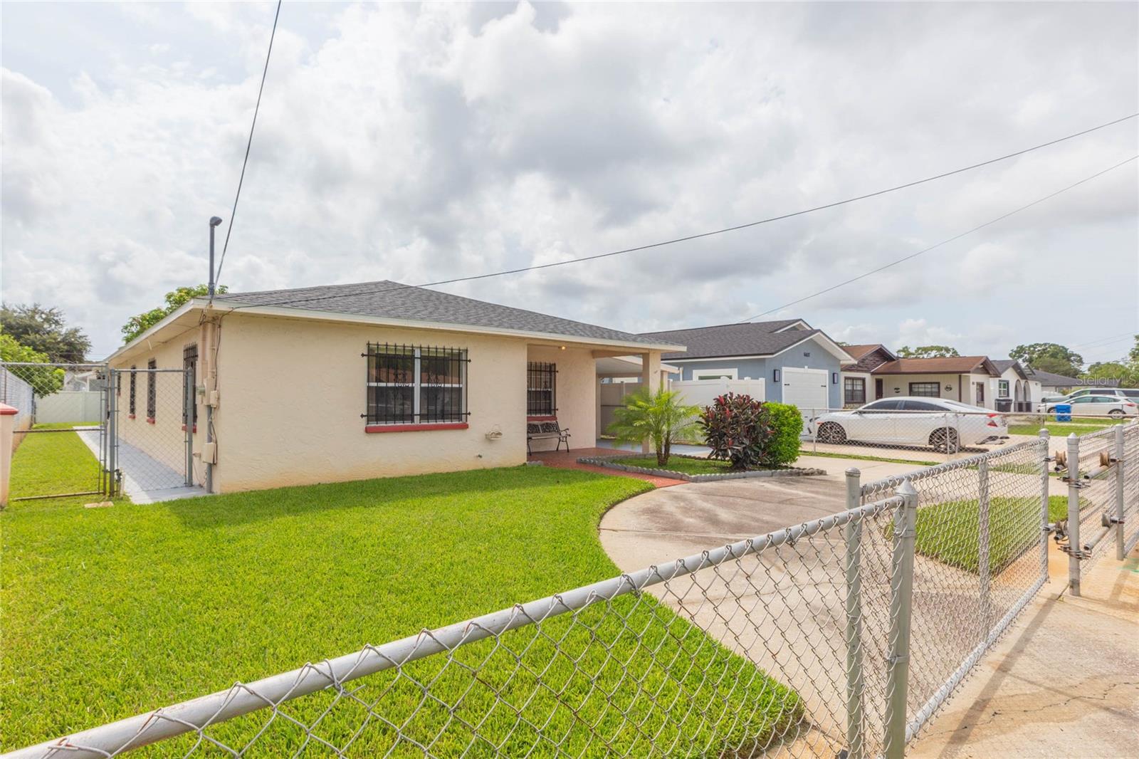 6611 N Clark Ave, Tampa, FL 33614 photo