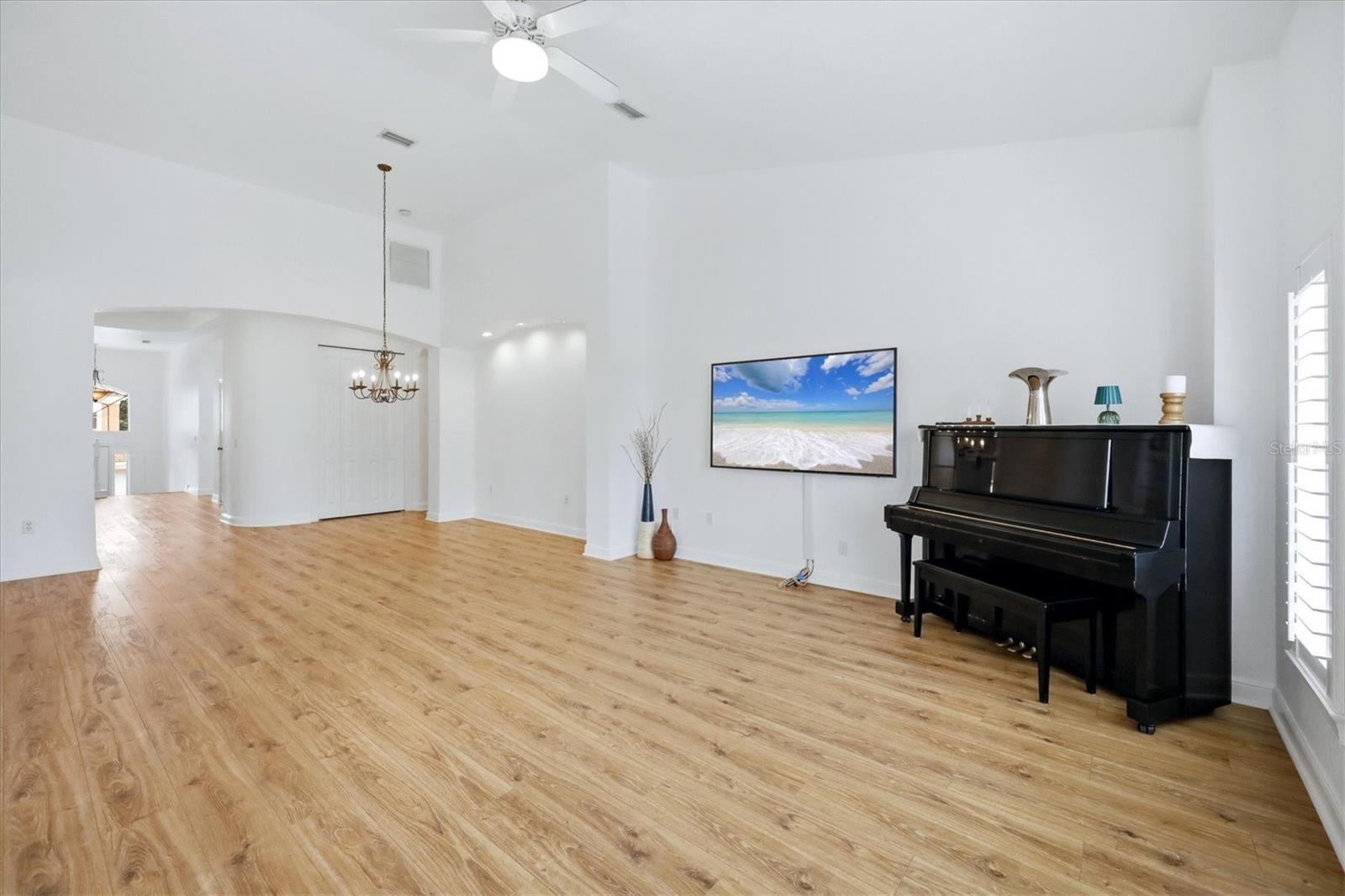 5458 46 Ct, Bradenton, FL 34210 photo