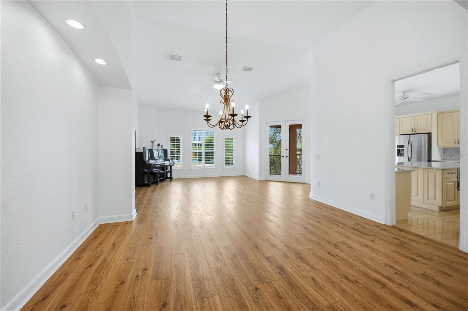 5458 46 Ct, Bradenton, FL 34210 photo