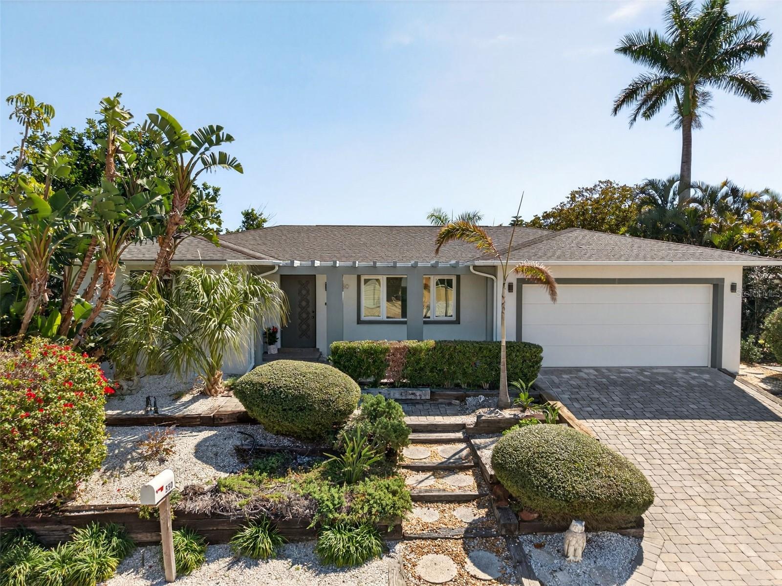 550 De Narvaez Dr, Longboat Key, FL 34228 photo