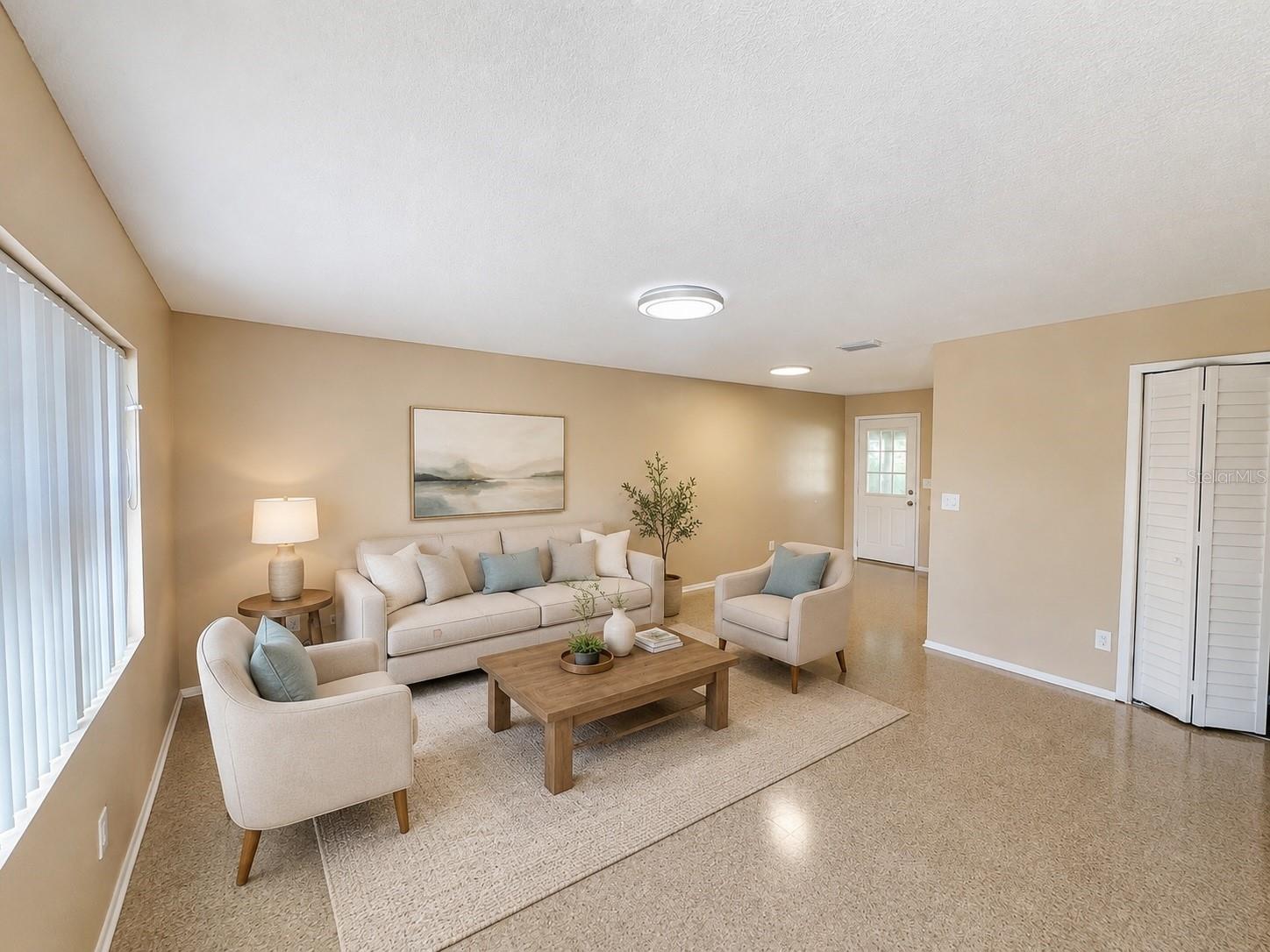 5222 Bogdonoff Dr, Seffner, FL 33584 photo