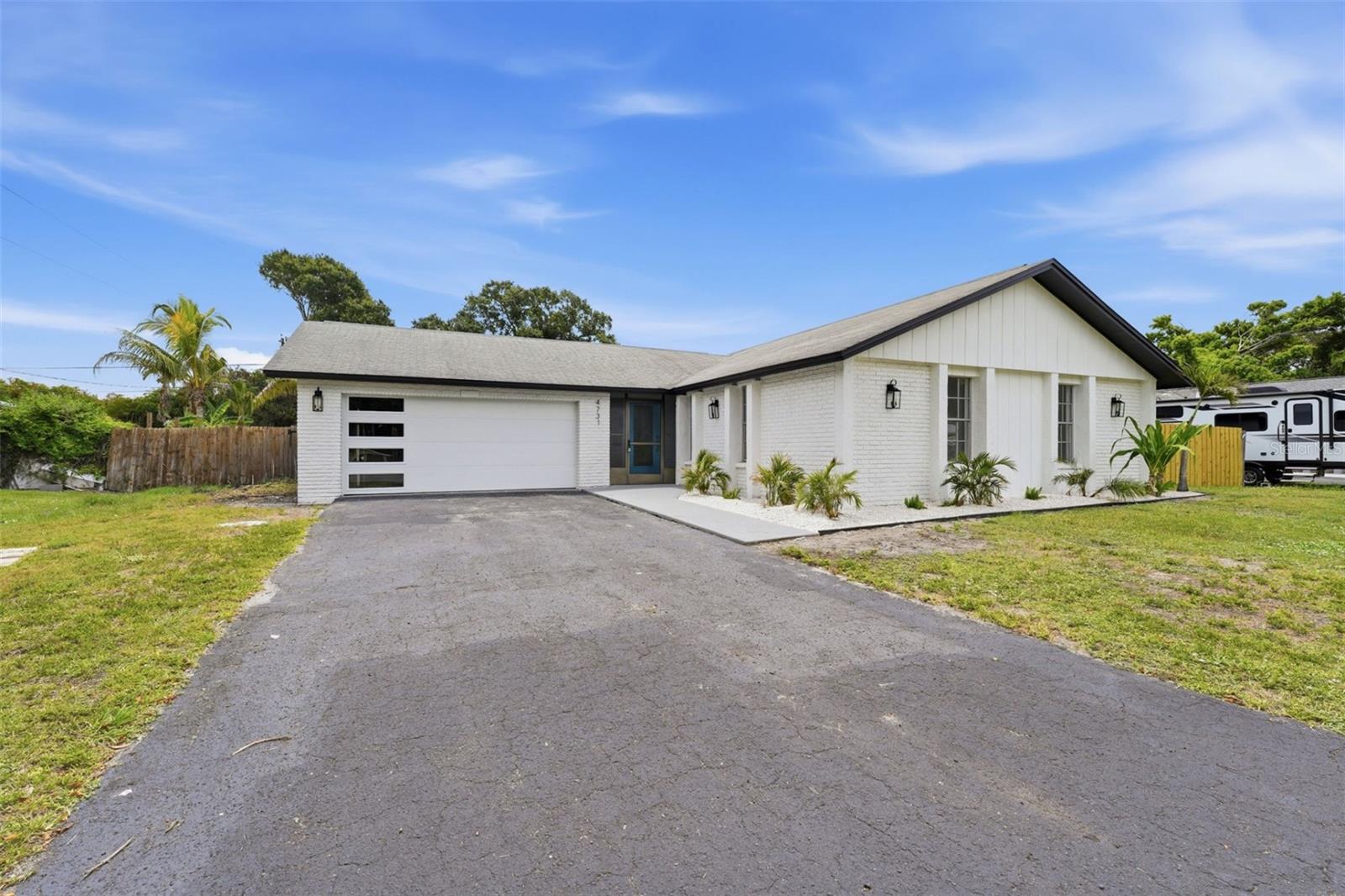 4731 Atlantic Ave, Sarasota, FL 34233 photo