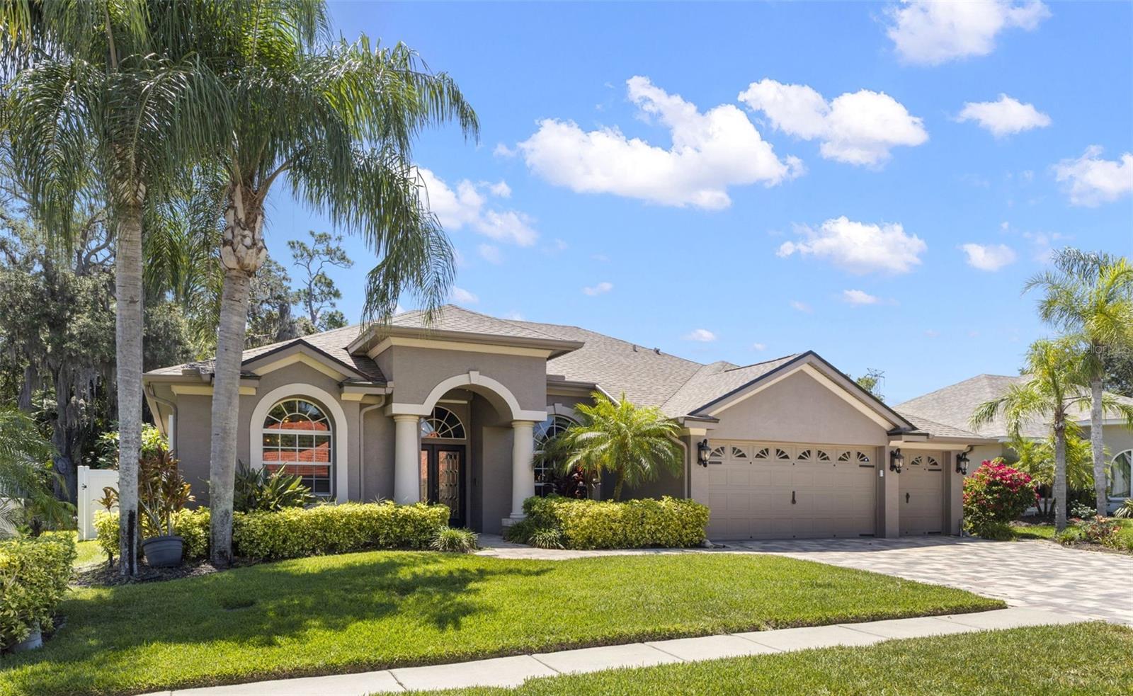 695 Salt Lake Dr, Tarpon Springs, FL 34689