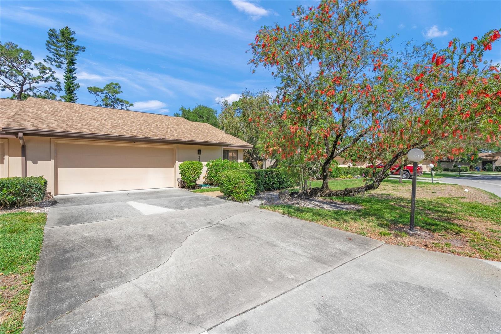 4688 Oak Hollow Dr, Sarasota, FL 34241