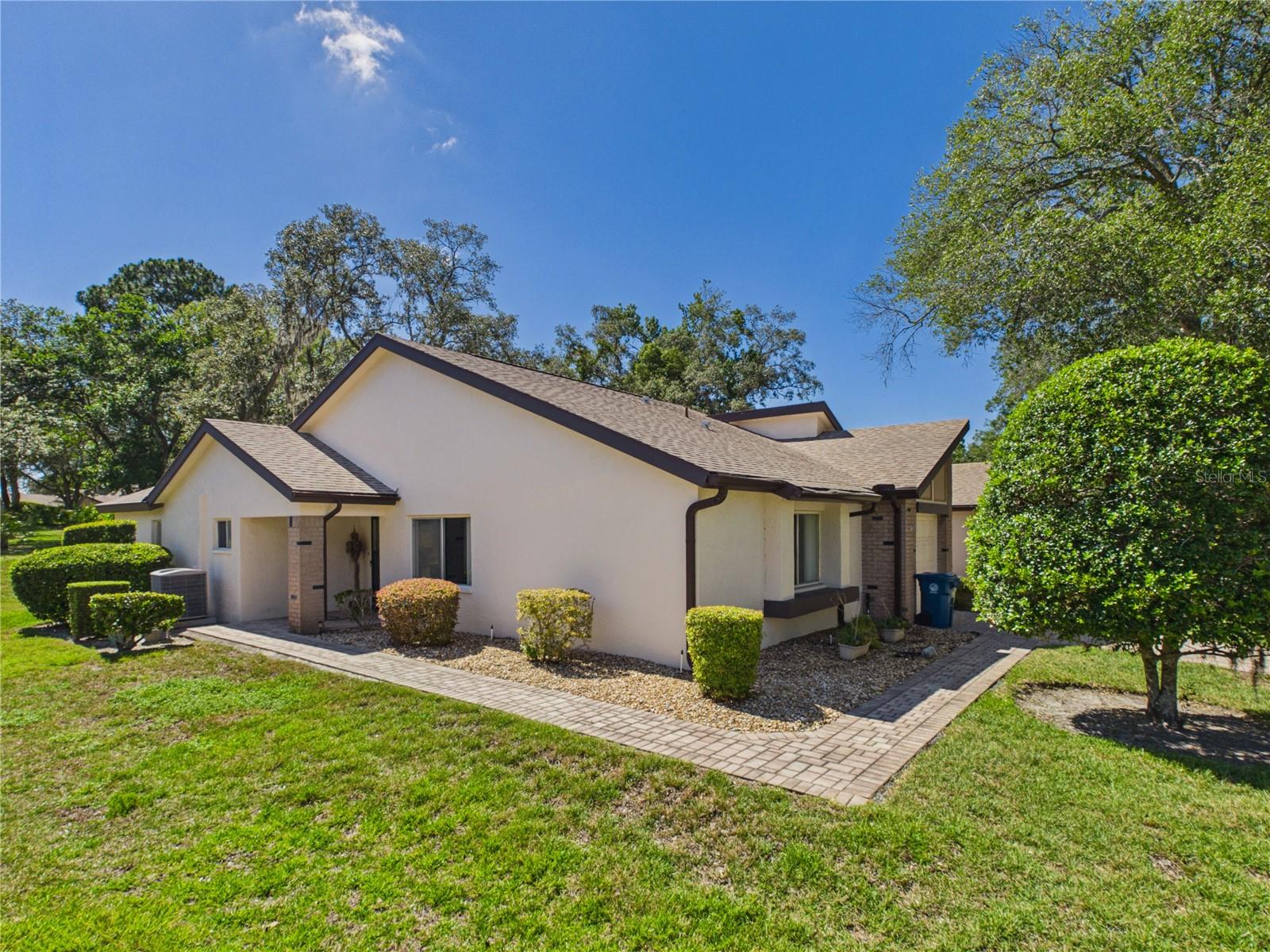 7511 Heather Walk Dr, Weeki Wachee, FL 34613 photo