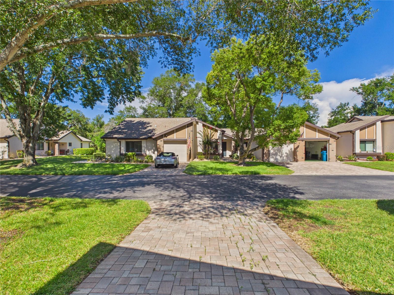 7511 Heather Walk Dr, Weeki Wachee, FL 34613 photo
