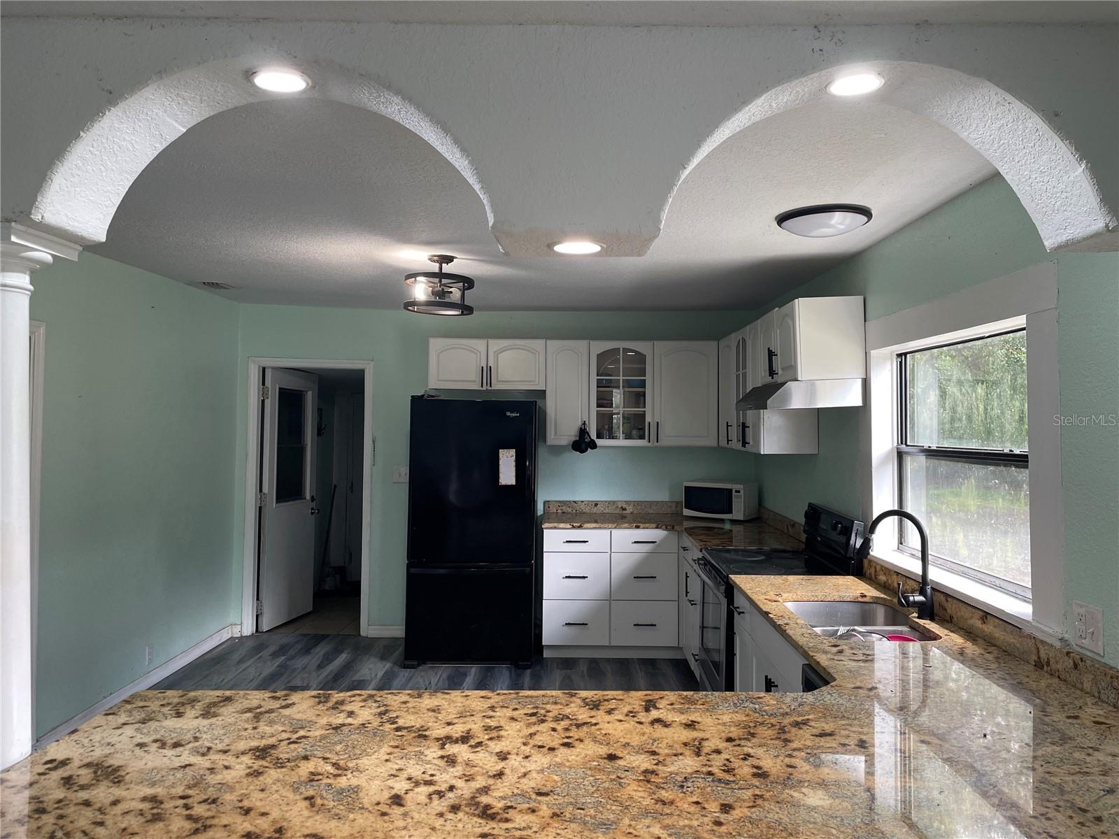 3816 Lone Oak Rd, Plant City, FL 33567 photo