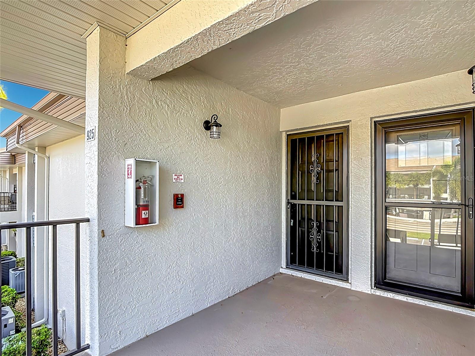 5925 Trailwinds Dr #925, Fort Myers, FL 33907 photo