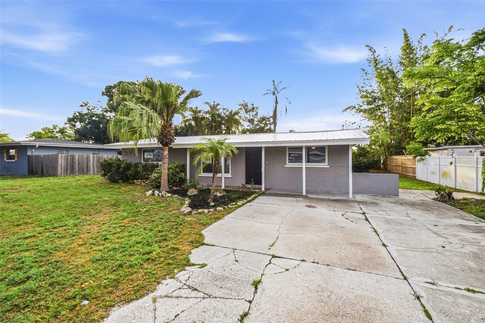 5917 Olive Ave, Sarasota, FL 34231 photo