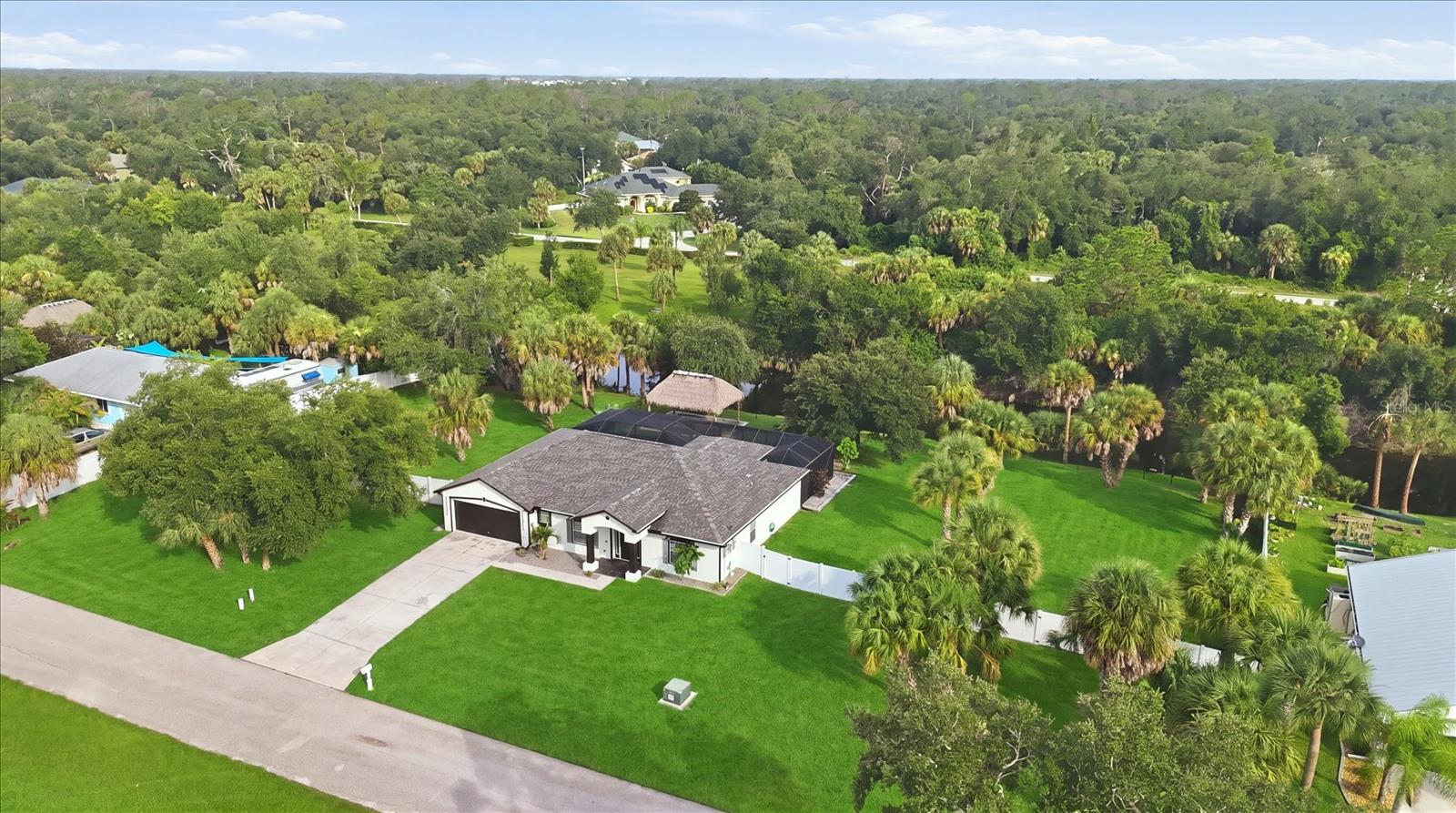 281 Pembroke Dr, Port Charlotte, FL 33954 photo