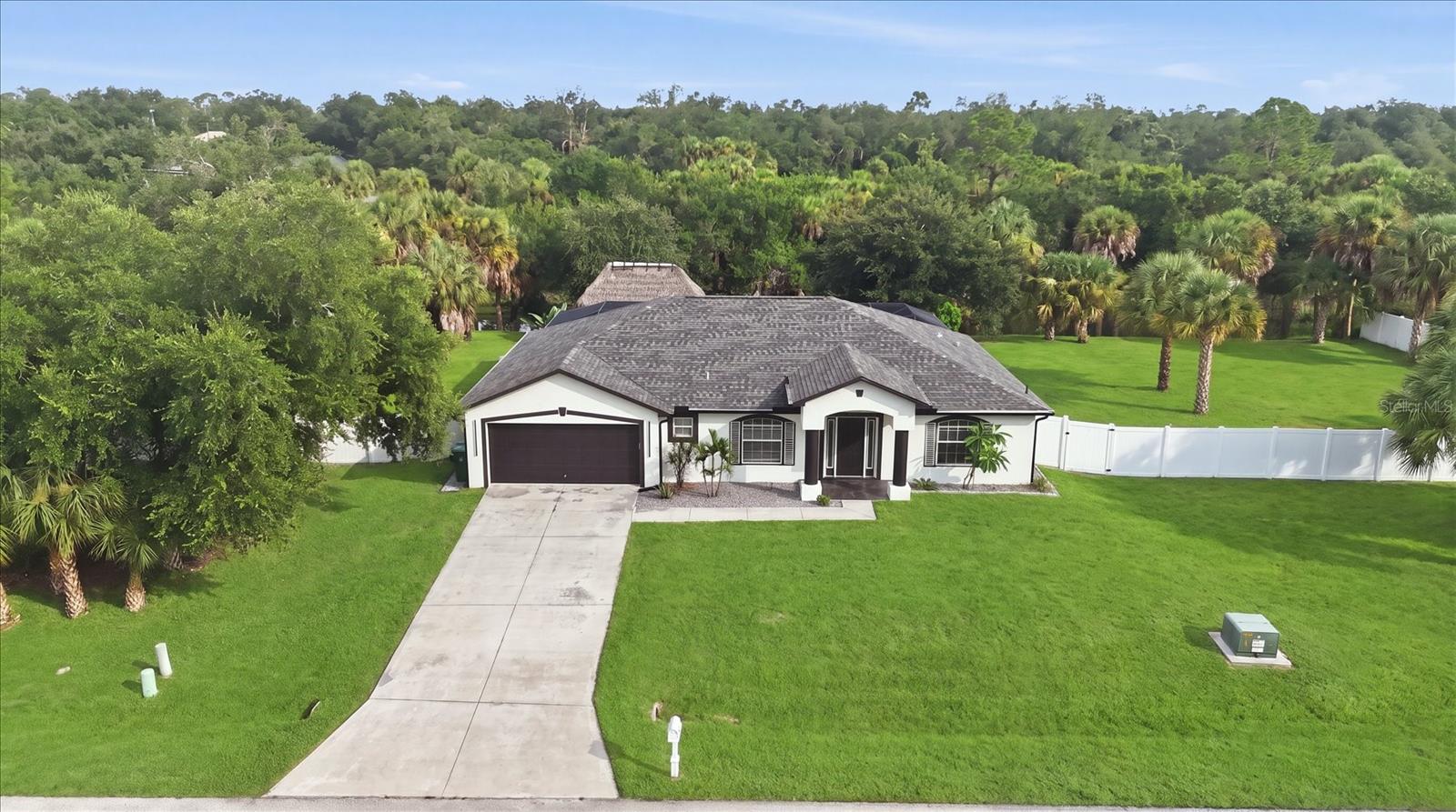 281 Pembroke Dr, Port Charlotte, FL 33954 photo