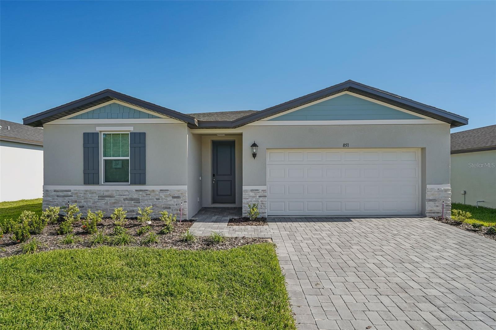 851 Sunshower Dr, Lady Lake, FL 32159