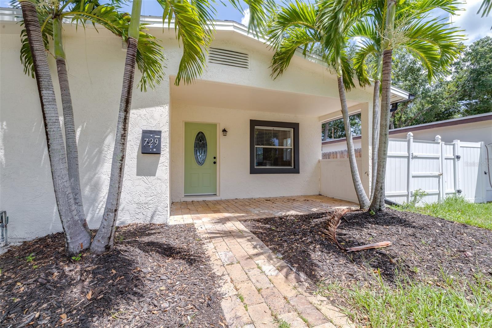 729 88 Ave, Saint Petersburg, FL 33702 photo