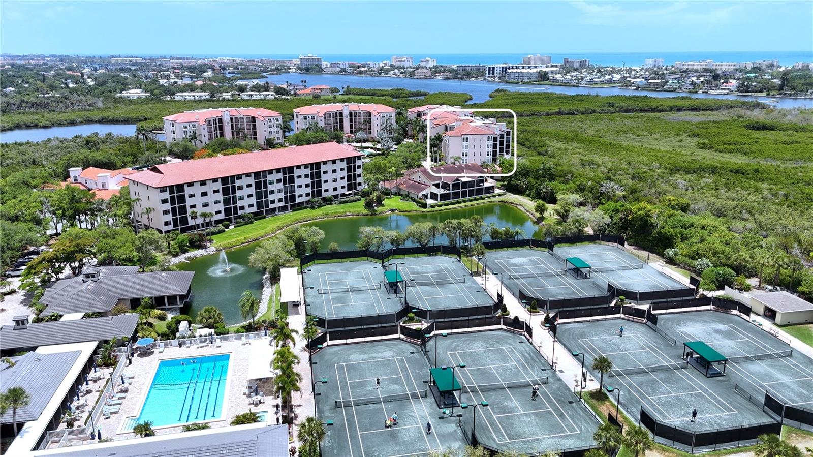 5420 Eagles Point Cir #406, Sarasota, FL 34231 photo