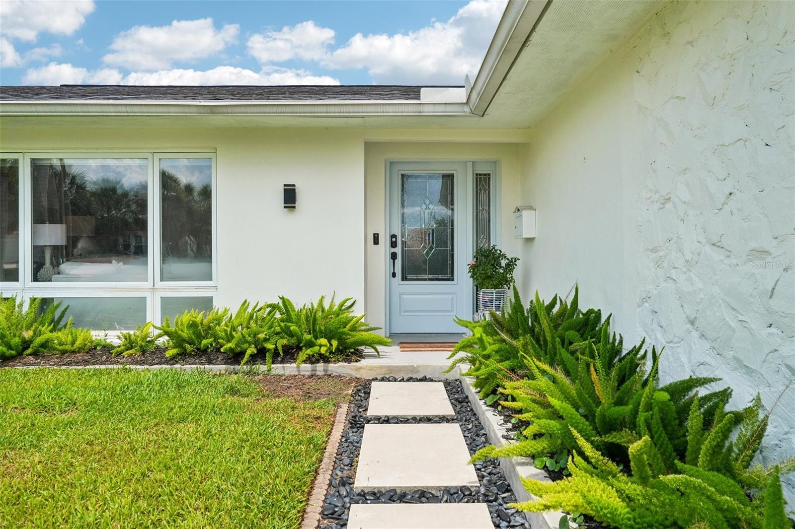 4379 44 St, Saint Petersburg, FL 33711 photo