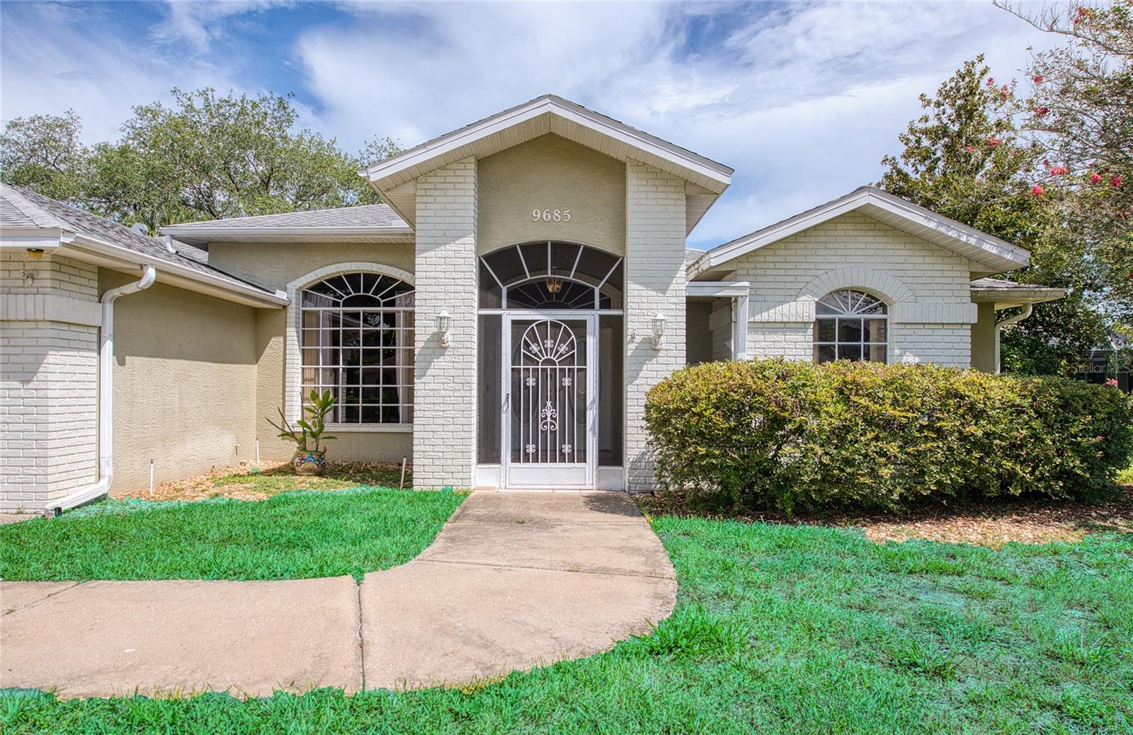 9685 Southern Belle Dr, Weeki Wachee, FL 34613 photo