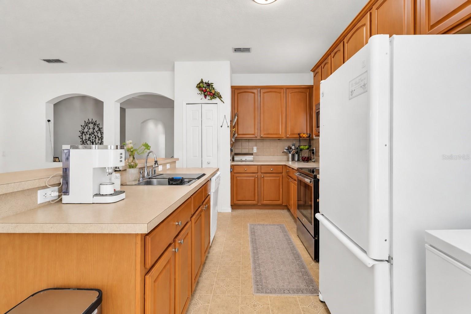 13738 Eden Isle Blvd, Windermere, FL 34786 photo