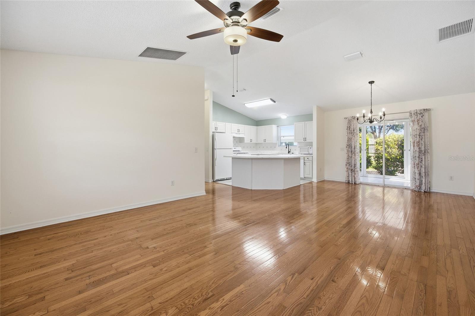 17705 SE 93 Hawthorne Ave, The Villages, FL 32162 photo