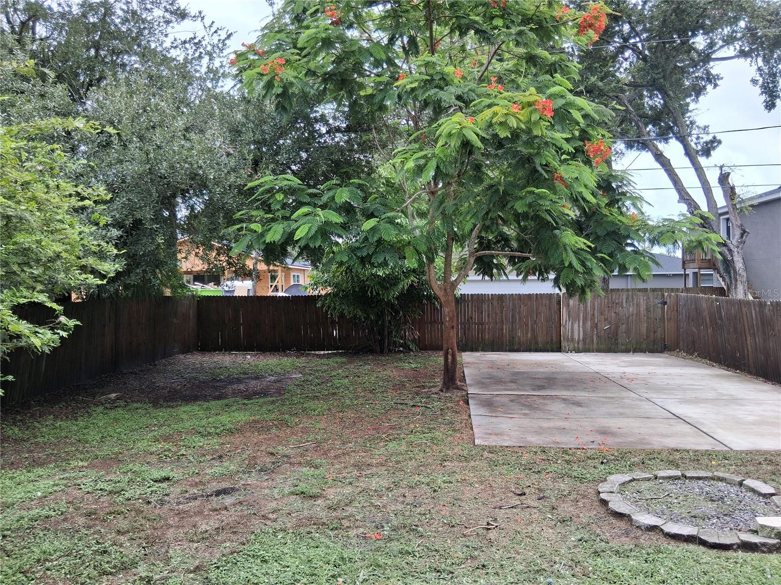2736 S 3 Ave, Saint Petersburg, FL 33701 photo