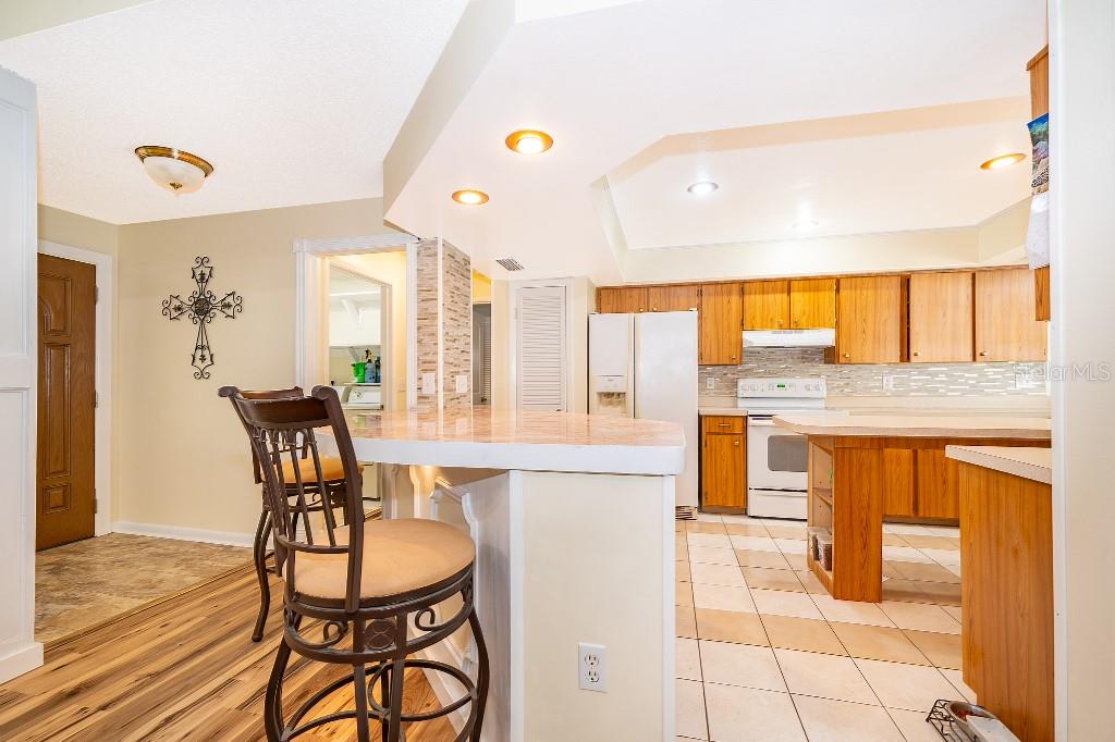 1715 W Lake Mary Blvd, Lake Mary, FL 32746 photo