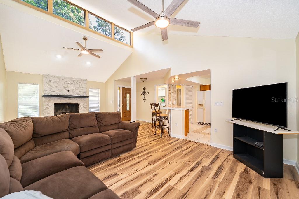 1715 W Lake Mary Blvd, Lake Mary, FL 32746 photo