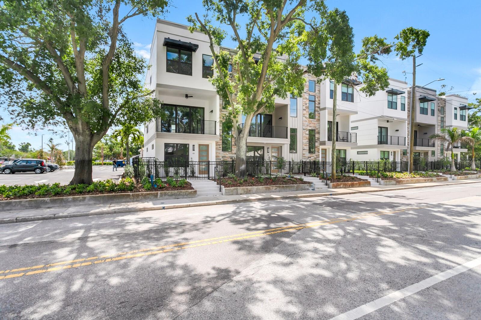 50 64 St, Saint Petersburg, FL 33707 photo