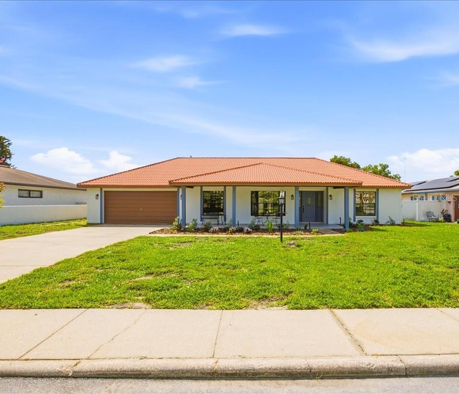 2004 Leisure Dr, Winter Haven, FL 33881