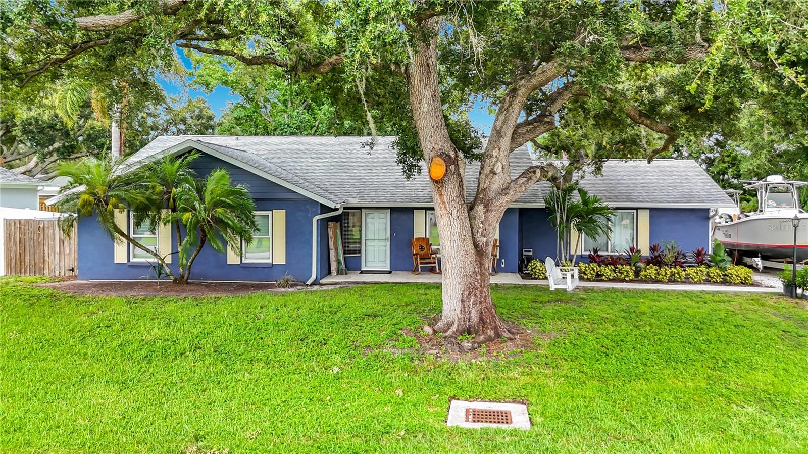 1953 Rolling Green Cir, Sarasota, FL 34240