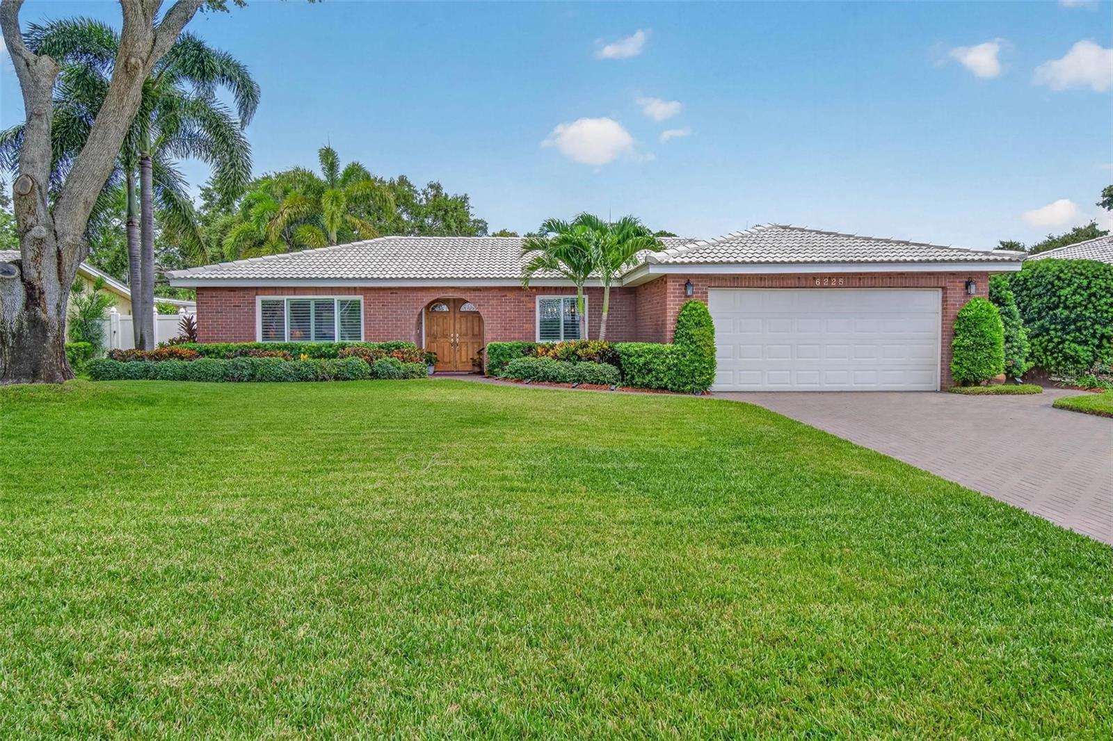 6225 43 Ave, Kenneth City, FL 33709 photo