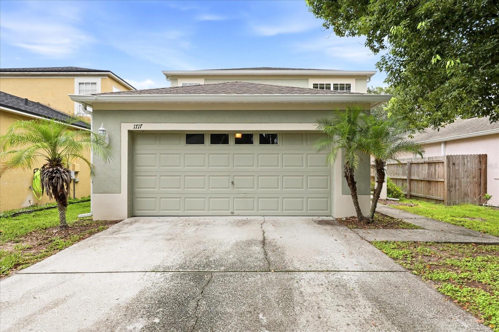 1717 Mosaic Forest Dr, Seffner, FL 33584