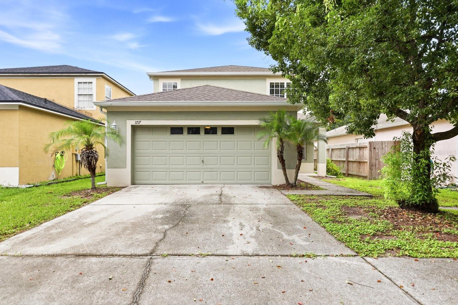 1717 Mosaic Forest Dr, Seffner, FL 33584 photo