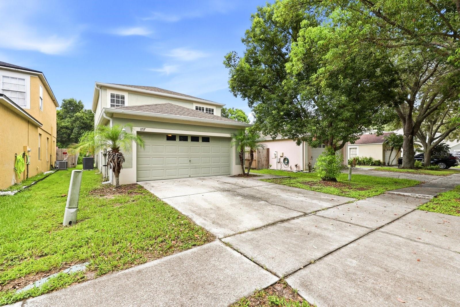 1717 Mosaic Forest Dr, Seffner, FL 33584 photo