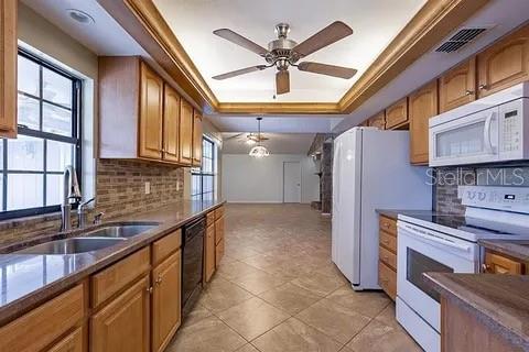 7528 River Country Dr, Weeki Wachee, FL 34607 photo
