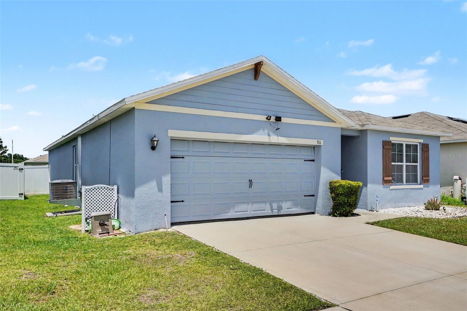 911 Waterville Dr, Auburndale, FL 33823 photo