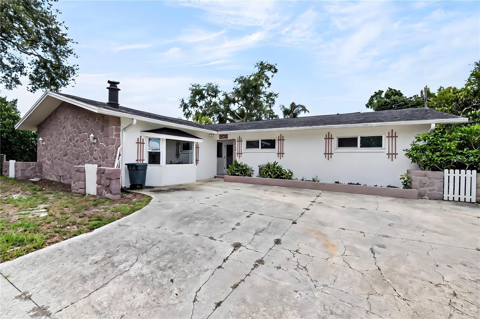 1900 Stanton Ave, Largo, FL 33770 photo