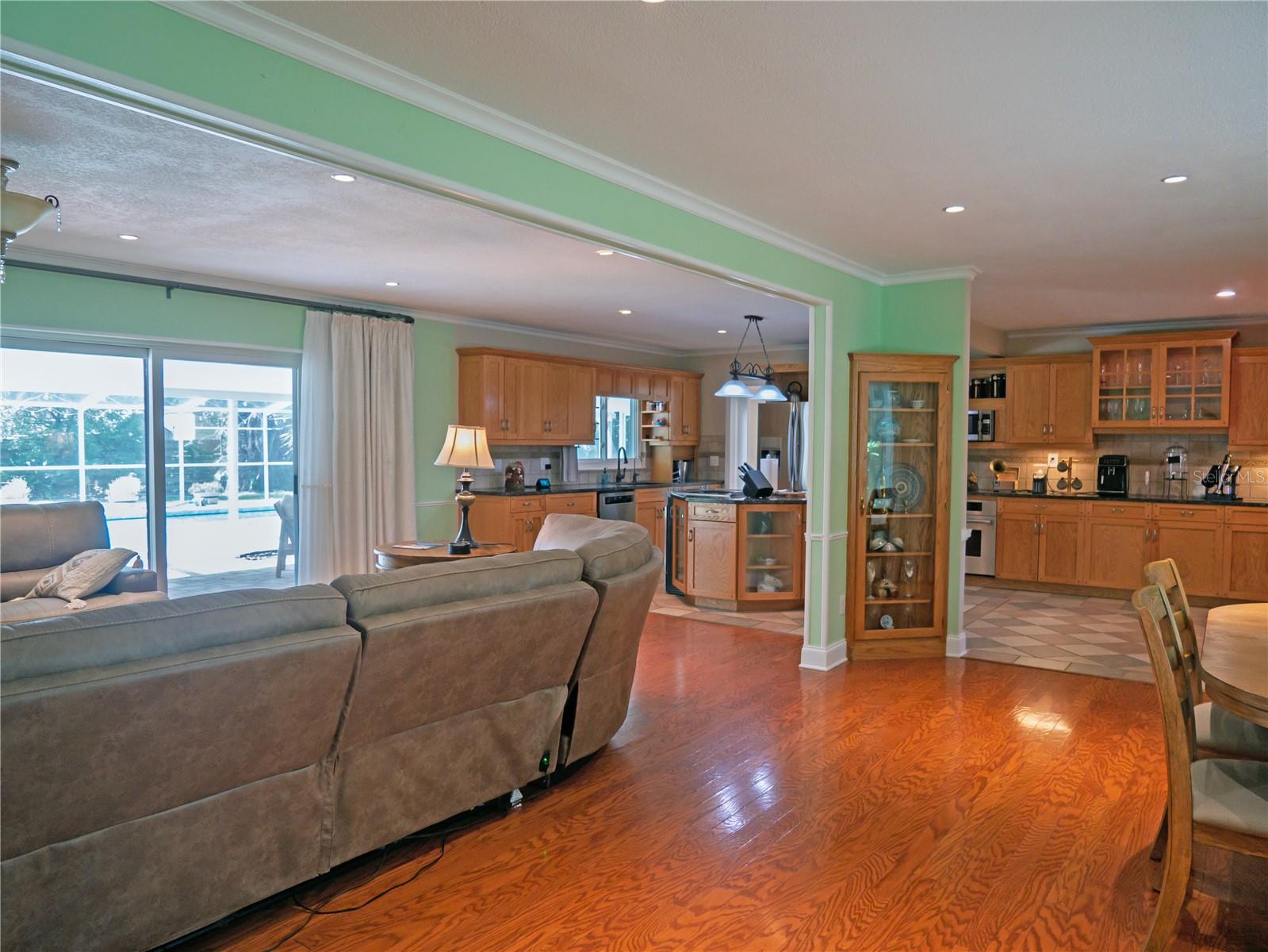 615 Valle Vista Dr, Brandon, FL 33511 photo
