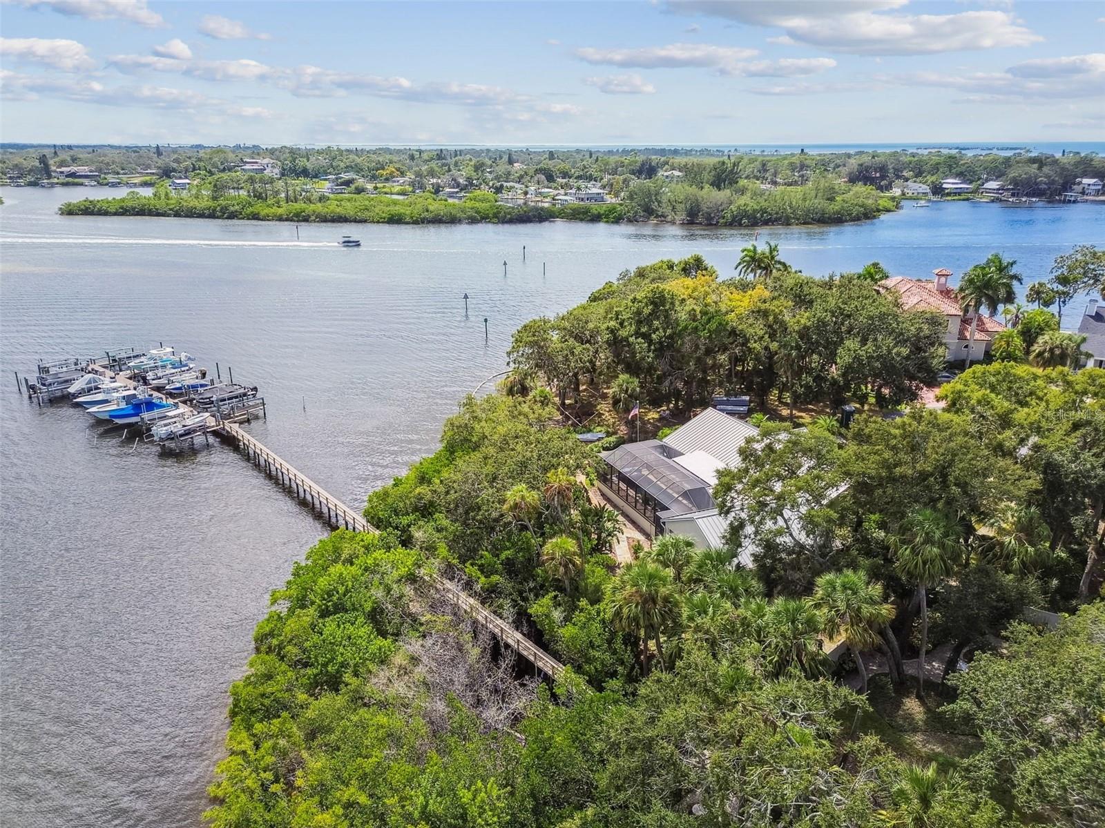 1705 Meyers Cove Dr, Tarpon Springs, FL 34689 photo