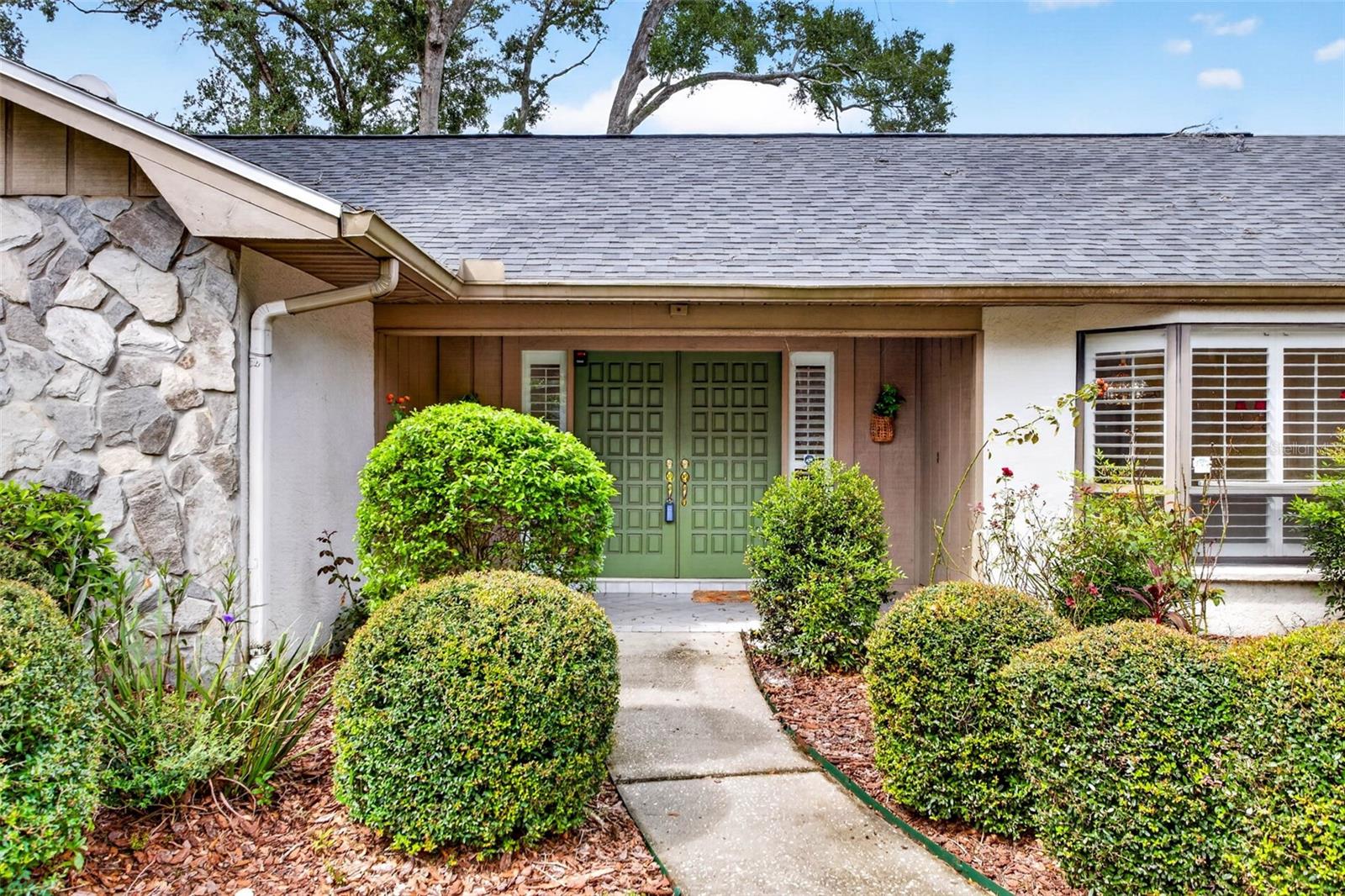 6328 N Queensway Dr, Temple Terrace, FL 33617 photo