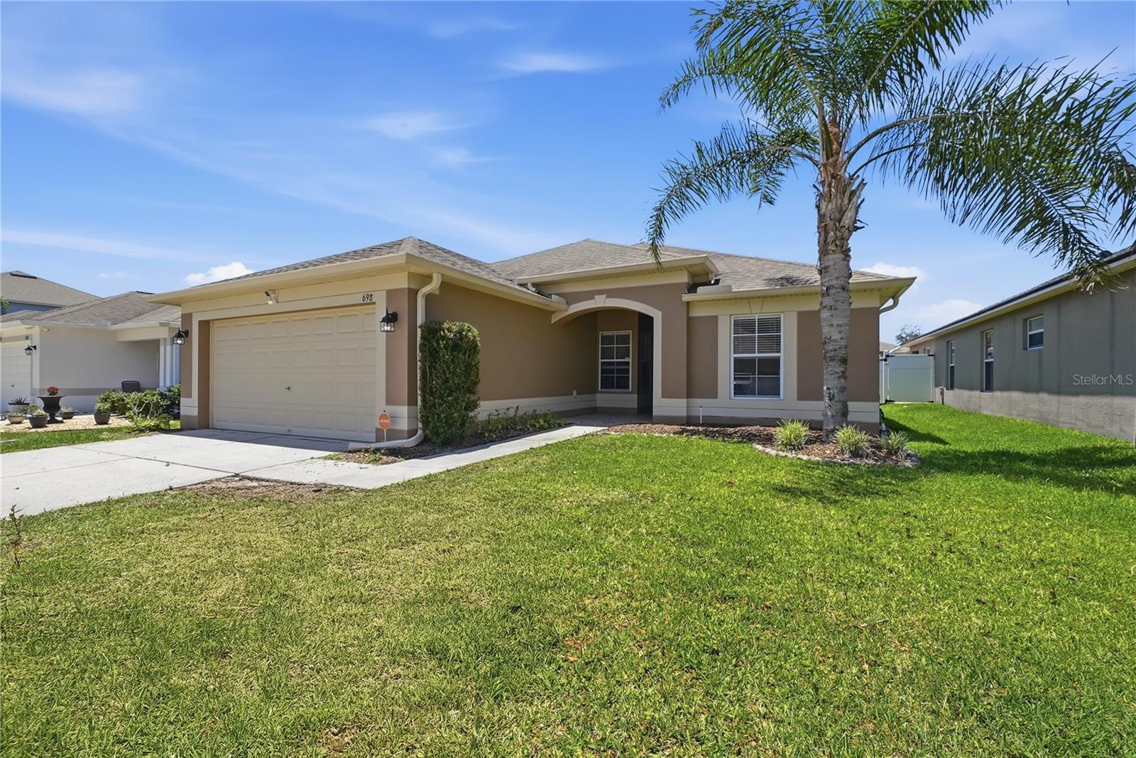 698 Winthrop Dr, Spring Hill, FL 34609