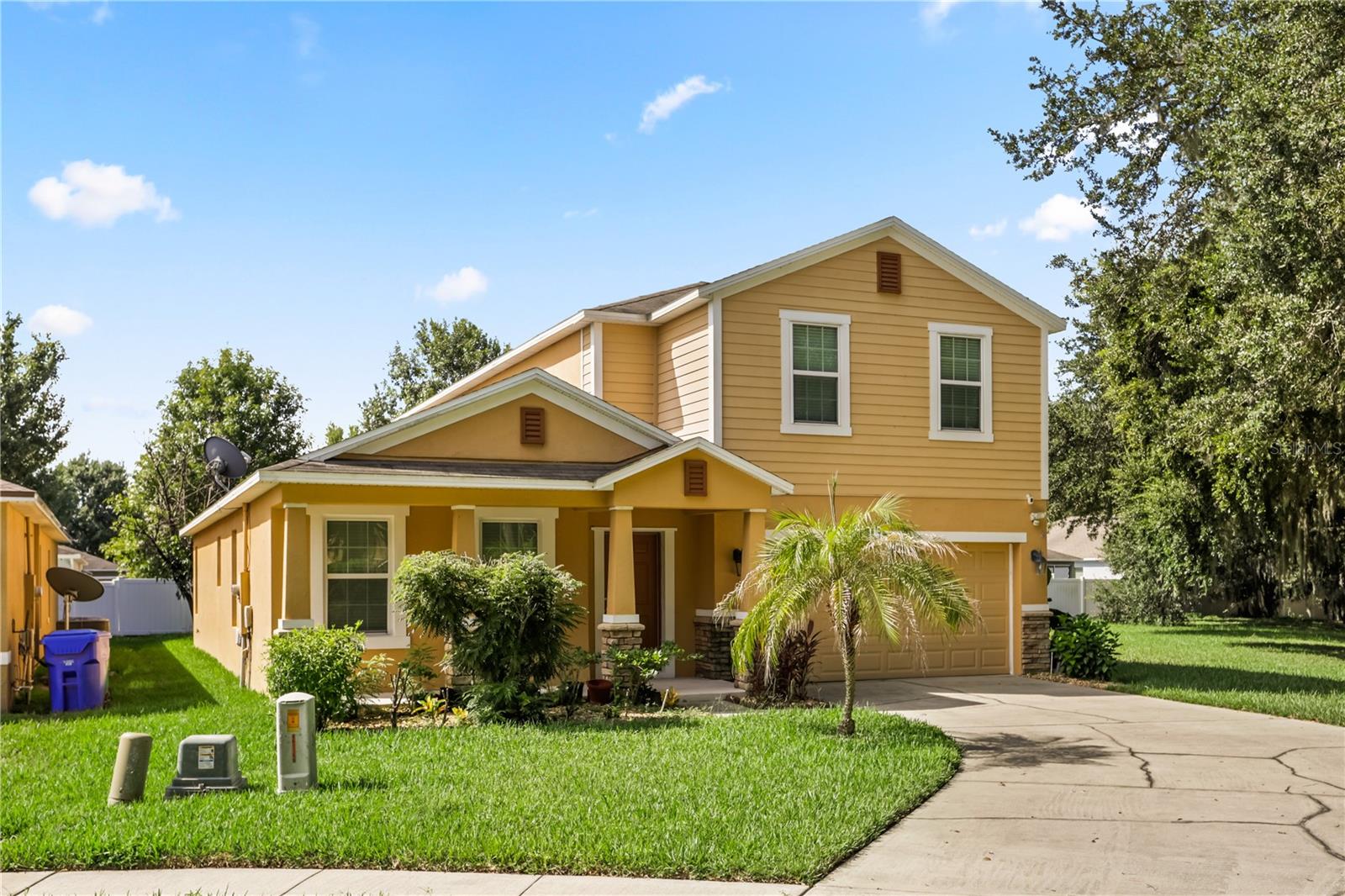 3637 Black Dog Ct, Tavares, FL 32778