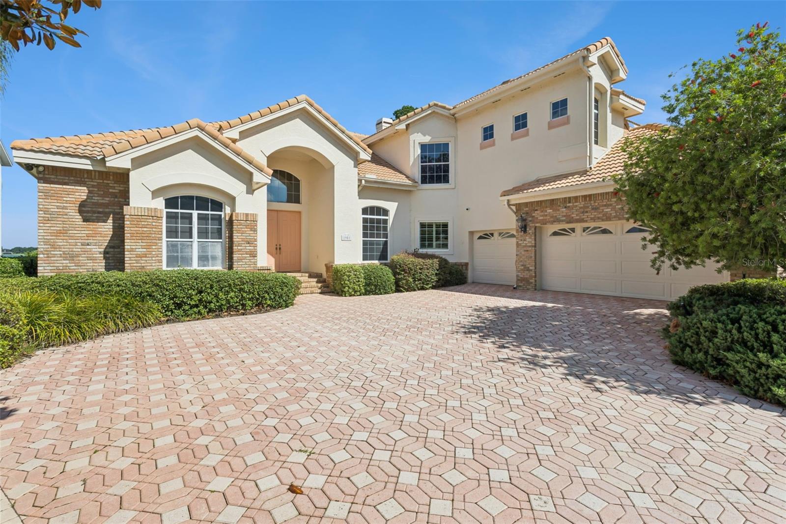 1901 Edgewater Dr, Mount Dora, FL 32757 photo