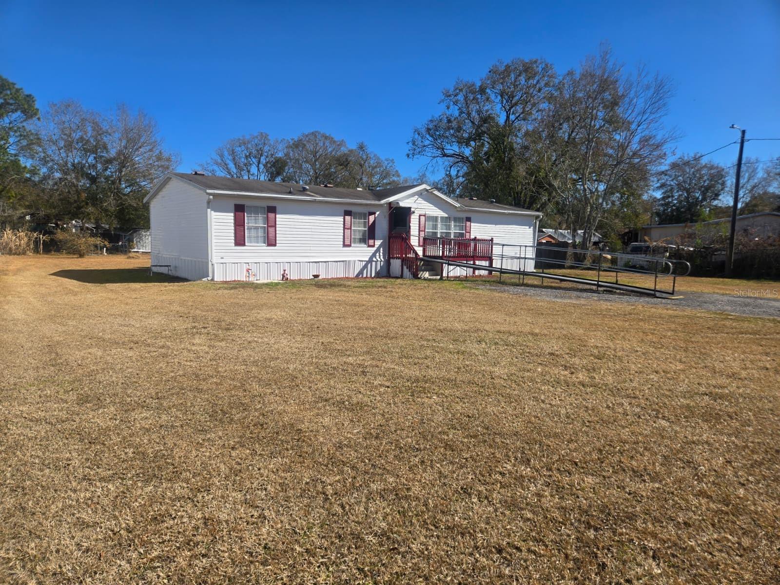 6106 Mangrove Dr, Wesley Chapel, FL 33544