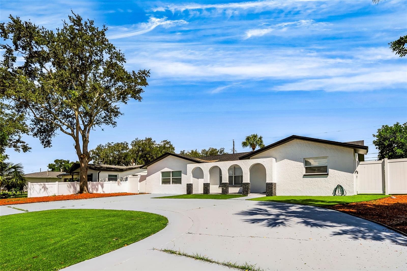 1077 40 Ave, Saint Petersburg, FL 33703