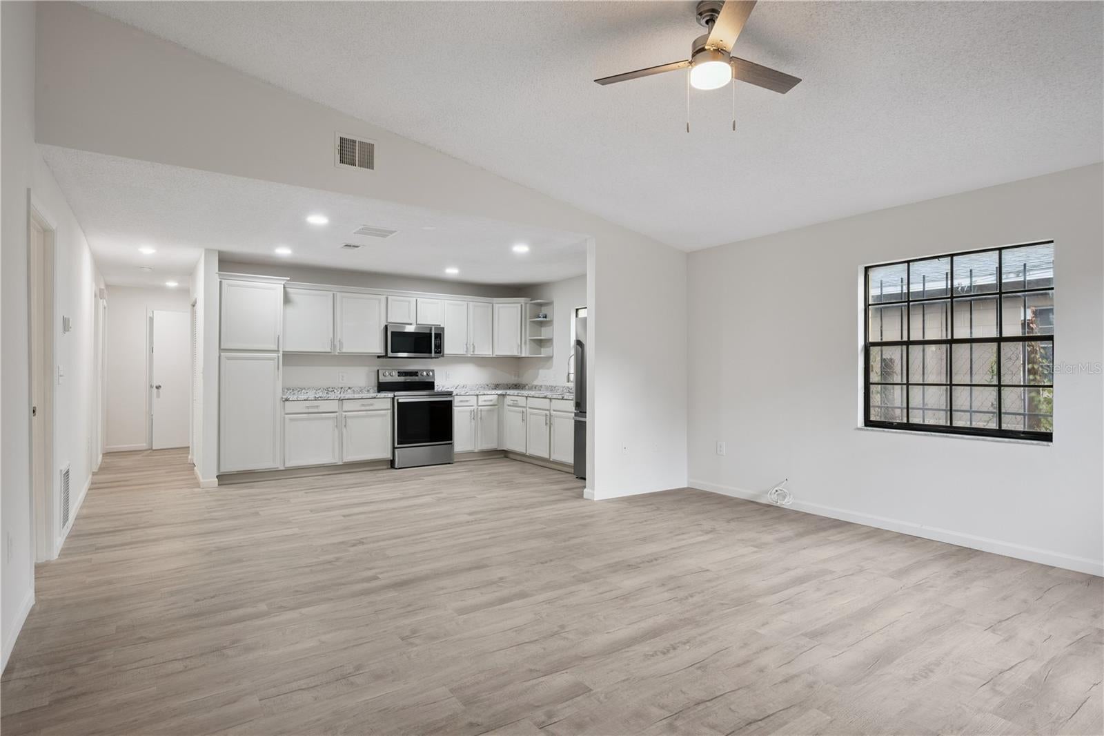 716 Grove Ave, Orlando, FL 32805 photo