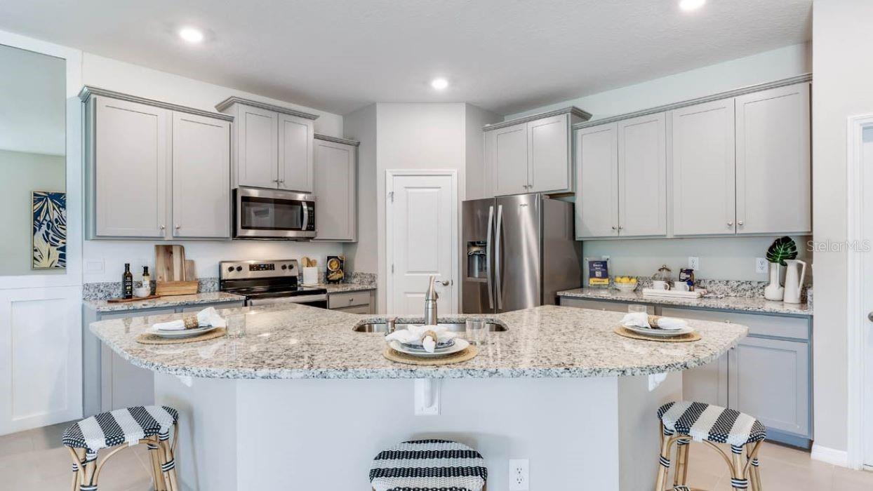 6245 Parmeron Ln, Sarasota, FL 34231 photo