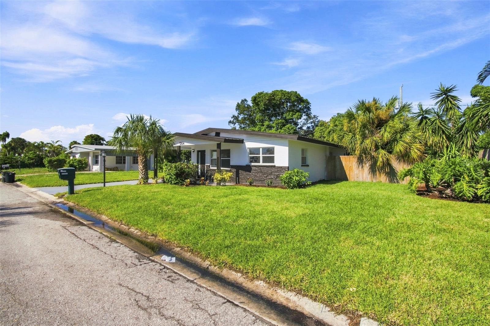 1204 65 St, Bradenton, FL 34209 photo